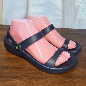 Dawgs 3 strap comfort sandals waterproof navy blue size 8 beach travel vacation